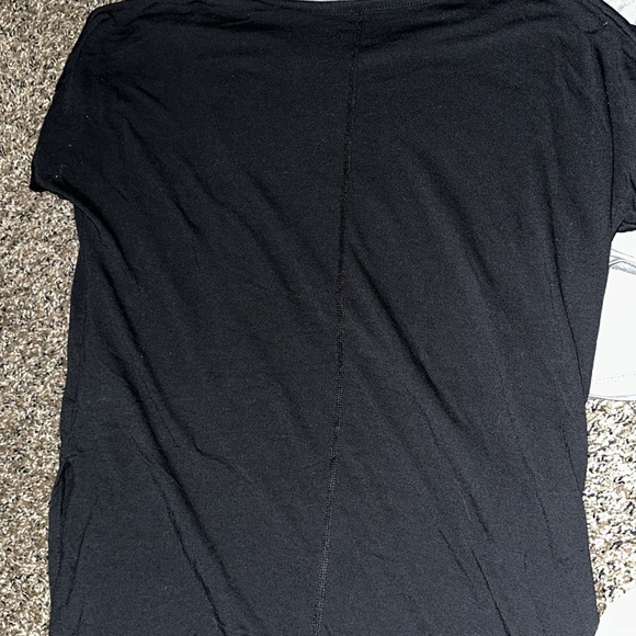 Nike Black and Grey Yoga T-shirt Bundle - Picture 6 of 6